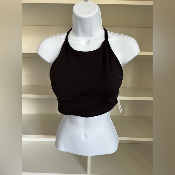 Lululemon Flow Y Wrap-Front High-Neck Bra
Light Support, B/C Cup - Picture 4 of 8